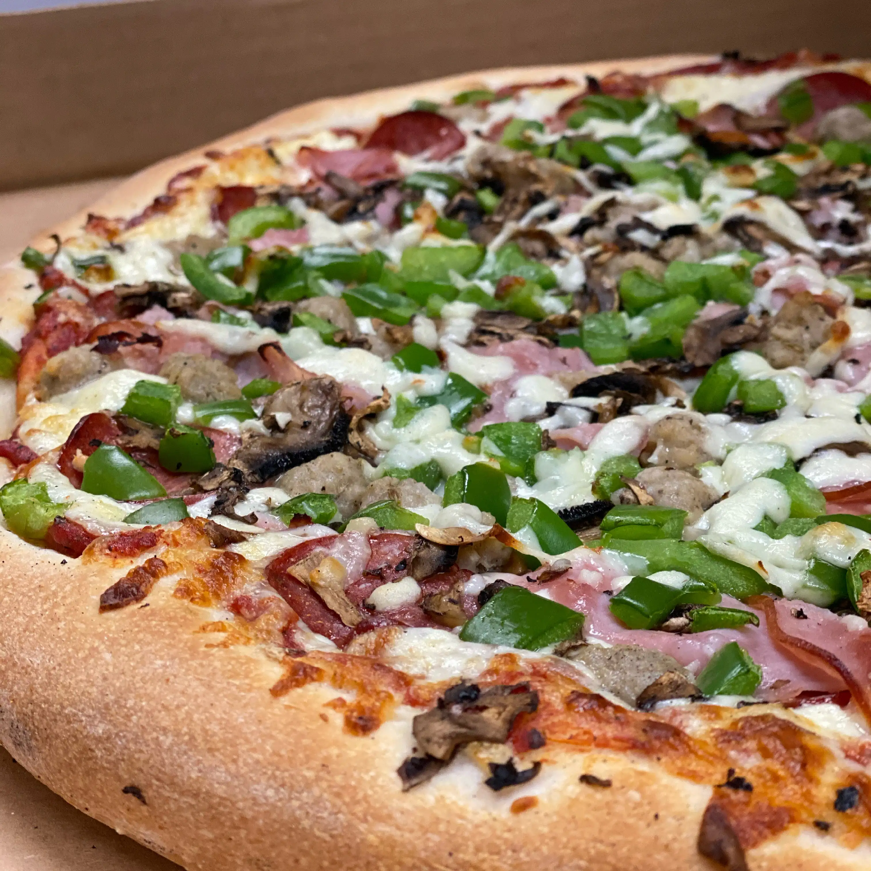 Deluxe Pizza